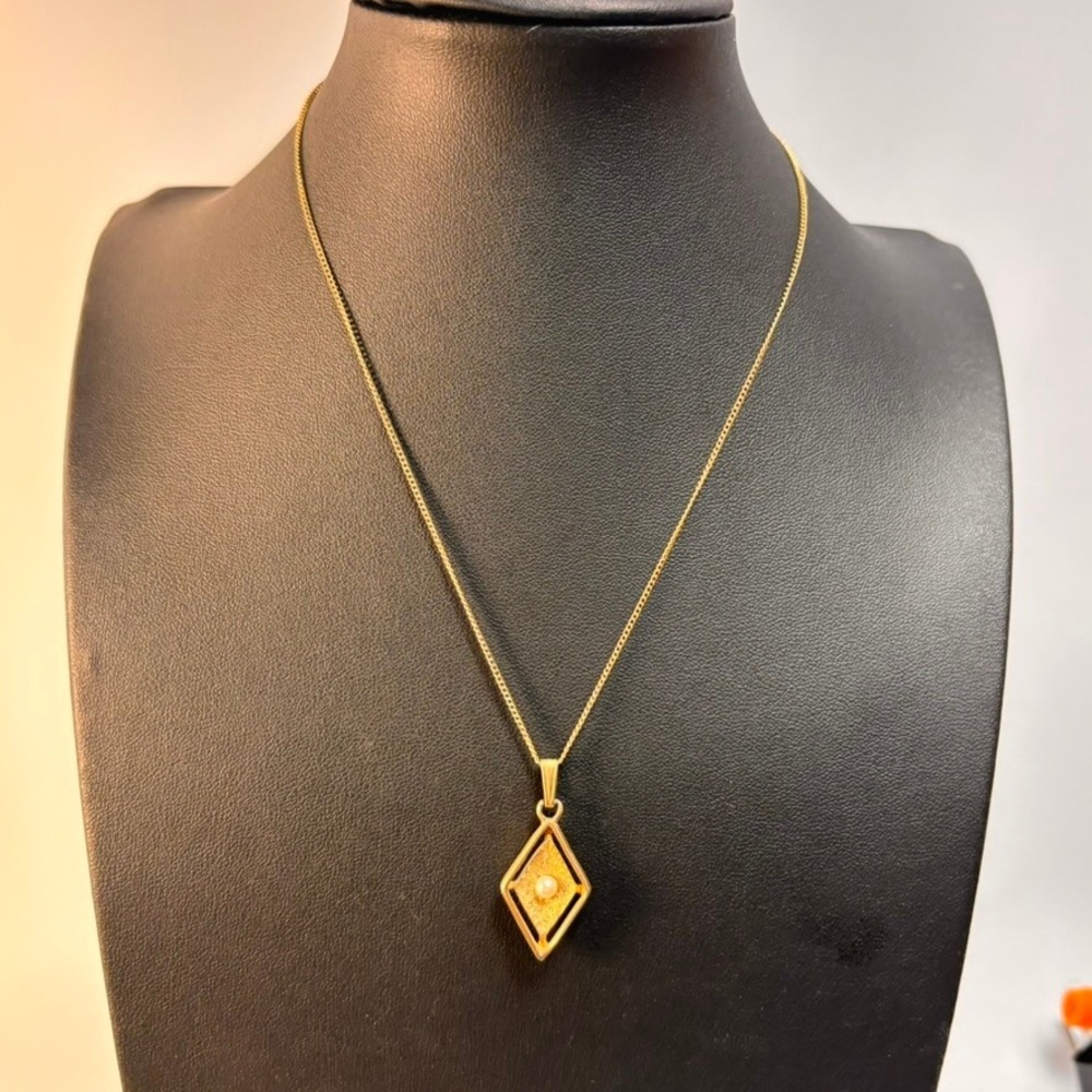Vintage Sarah Coventry Necklace Gold Diamond Faux Pearl Pendant Boho Minimalist